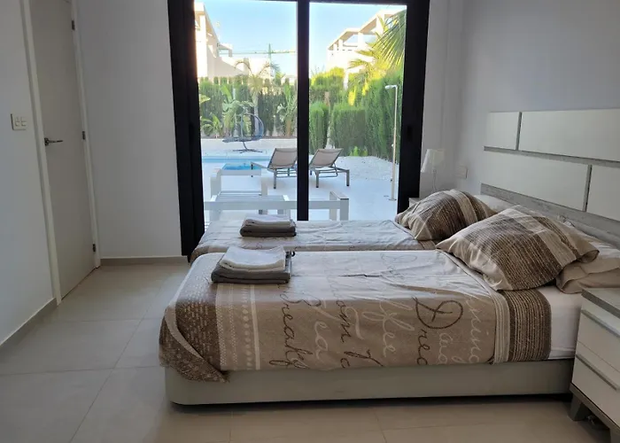 La Perla Blanca Villa *